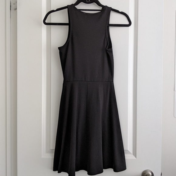 H&M black mini a-line dress - Picture 2 of 4
